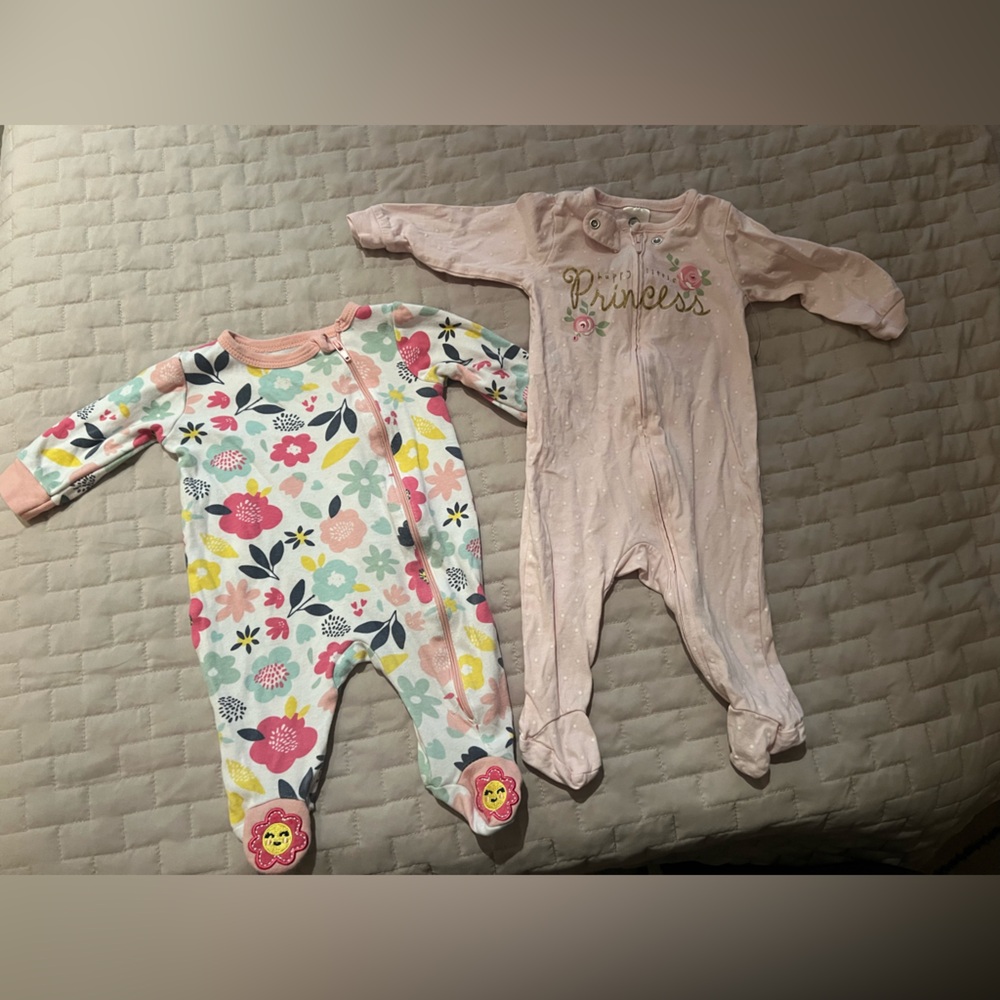 Koala baby Floral + Pink Baby Onesie set (2) 0-3 months